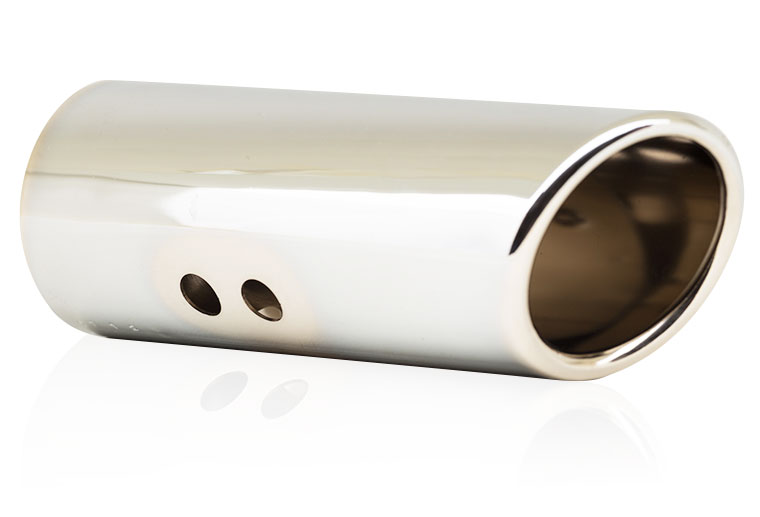 Terminale di scarico in acciaio inox lucidato e cromato a forma circolare. Terminale di scarico in acciaio inox lucidato e cromato a forma circolare.