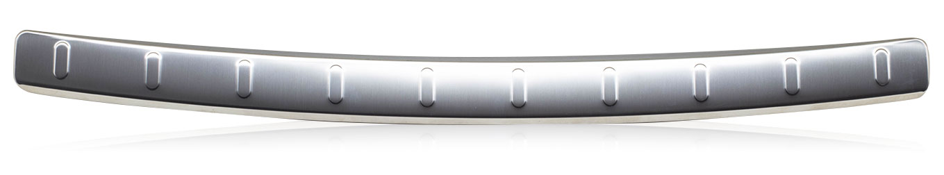Protezione baule in acciaio inox con finitura satinata. Protezione baule in acciaio inox con finitura satinata.